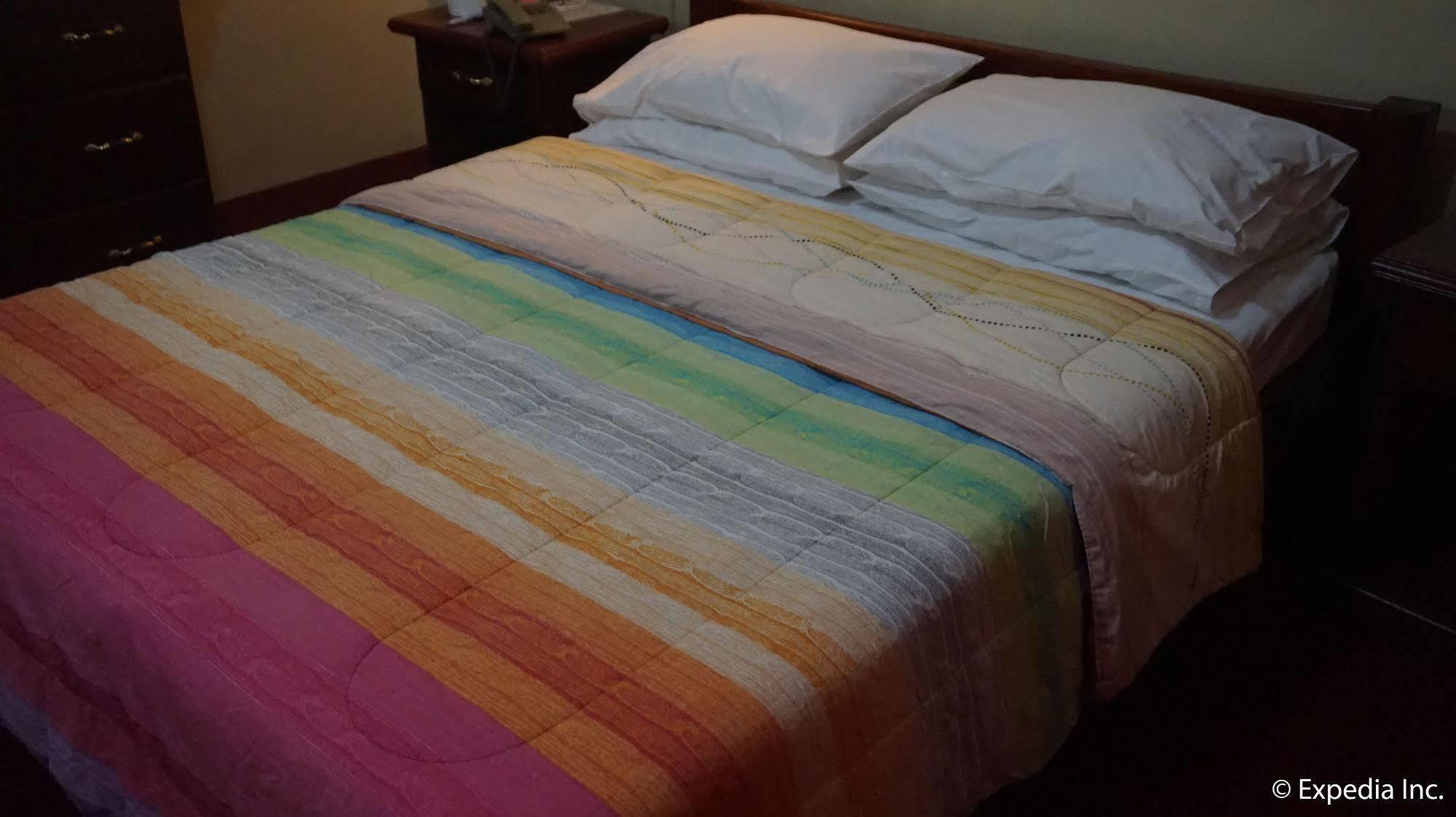 Phoenix Hotel 安吉利斯 外观 照片