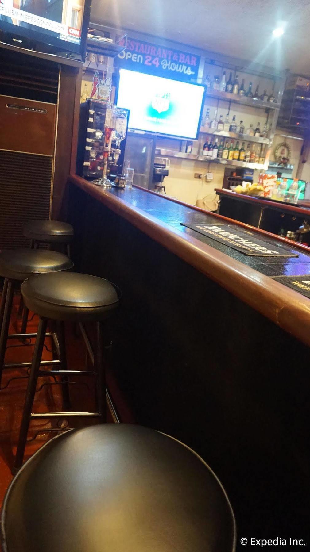 Phoenix Hotel 安吉利斯 外观 照片